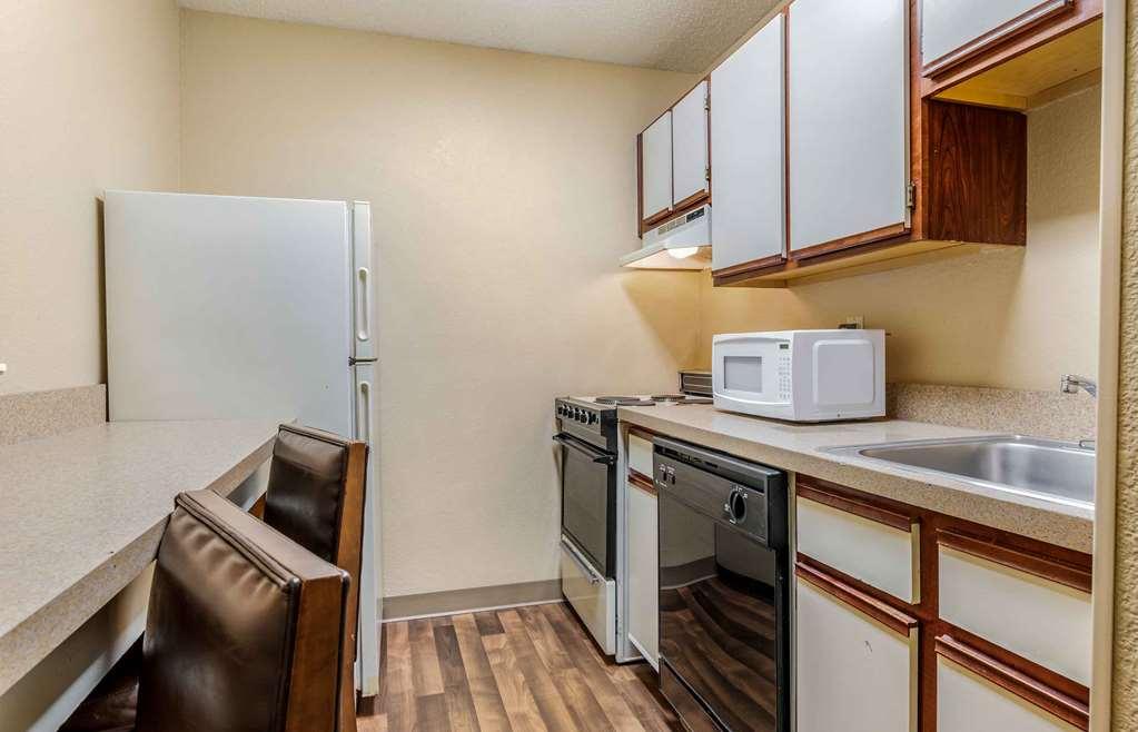 Extended Stay America Suites - Evansville - East Стая снимка